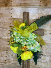 Load image into Gallery viewer, Mesh Cross Wreath.jpg