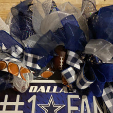 Load image into Gallery viewer, cowboys-deco-wreath-jpg