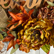 Load image into Gallery viewer, Fall wreath