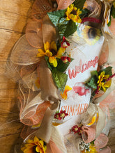 Load image into Gallery viewer, Welcome Summer wreath