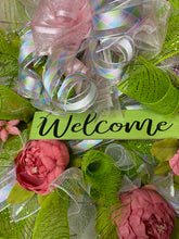 Load image into Gallery viewer, Spring wreath a beautiful welcome sign