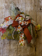 Load image into Gallery viewer, Pumpkin wreath.JPG