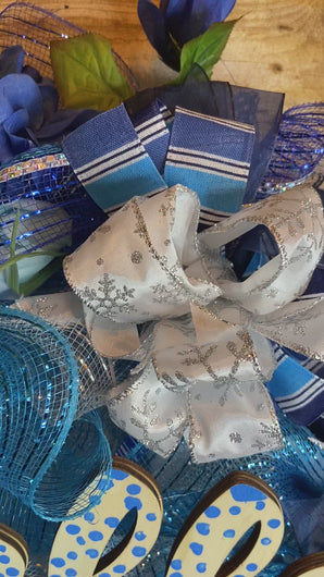  Wreath In Blue And Polka Dots .JPG