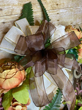 Load image into Gallery viewer, Grapevine Wreath With Brown And Cream Flowers.jpg
