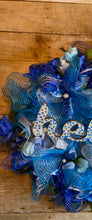 Load image into Gallery viewer,  Wreath In Blue And Polka Dots .JPG
