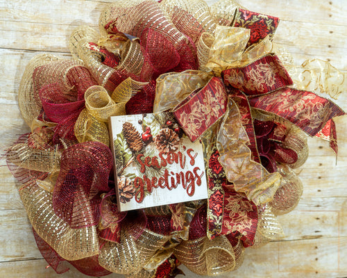 Gold Season's Greetings Christmas wreath.jpg