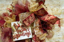 Load image into Gallery viewer, Gold Season&#39;s Greetings Christmas wreath.jpg
